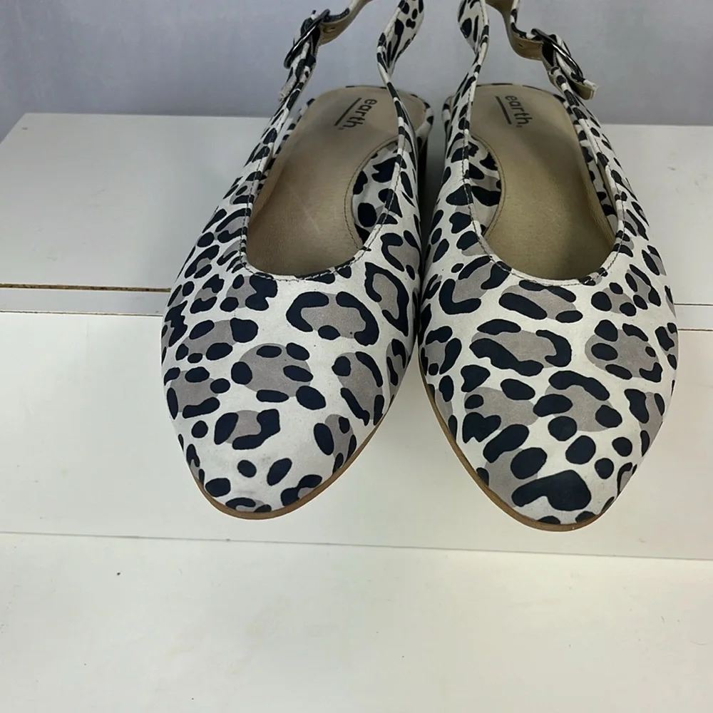 Earth Uptown Ursula Leather Sling‎ Back Sandal.